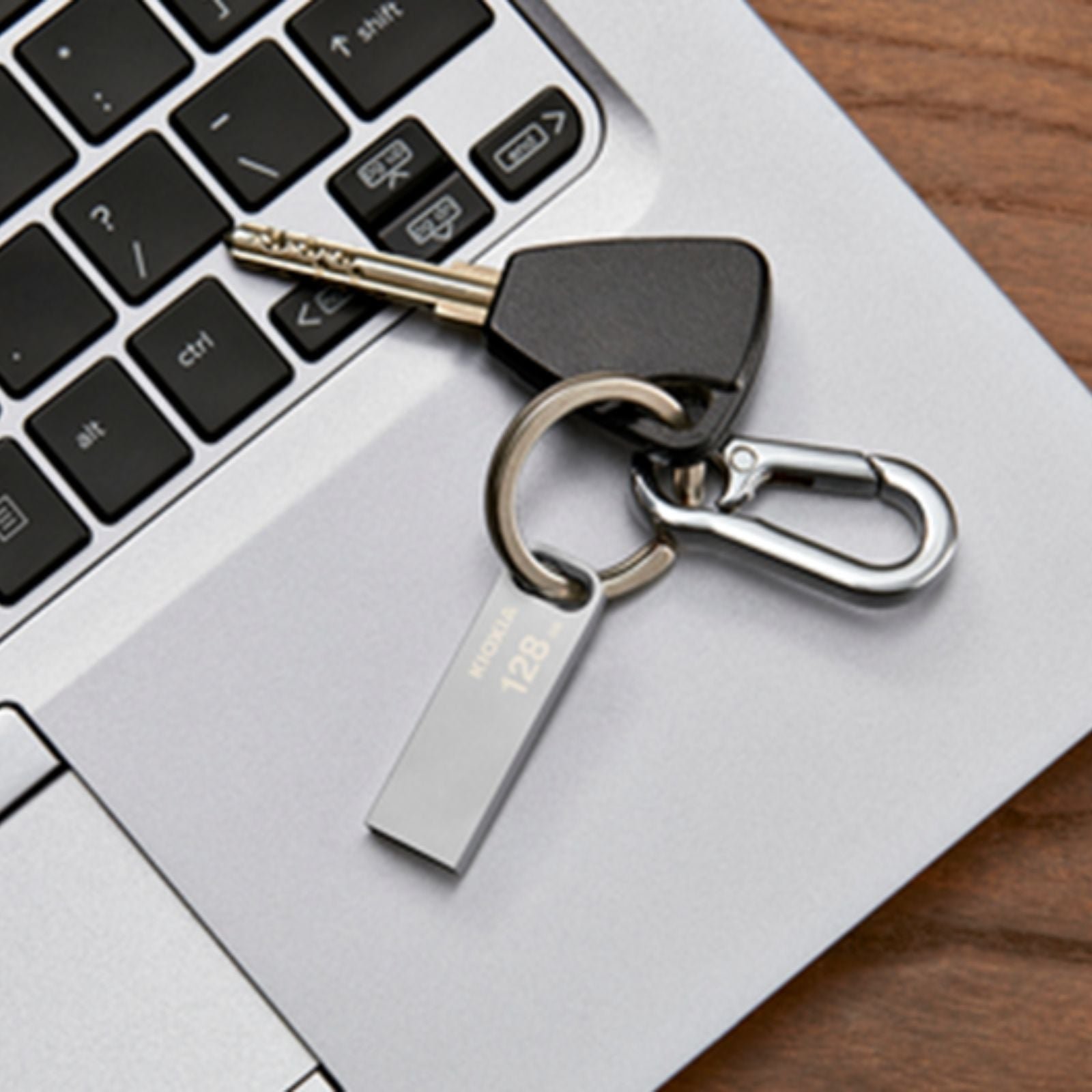 Kioxia-Cle-TransMemory-U366-64-Go-usb-3_3 Kioxia TransMemory U366 - 64GB