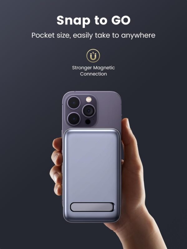 ugreen_-oldable-kickstand-magnetic-battery-10000mah-8 ugreen_-oldable-kickstand-magnetic-battery-10000mah-8